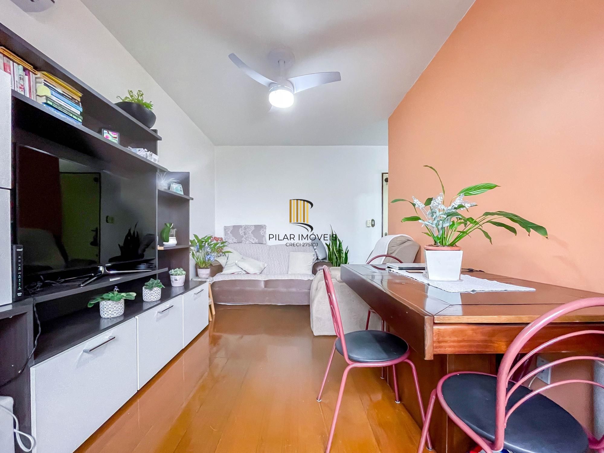 APARTAMENTO 1 DORMITÓRIO, SACADA, 1 VAGA - BAIRRO SÃO SEBASTIÃO
