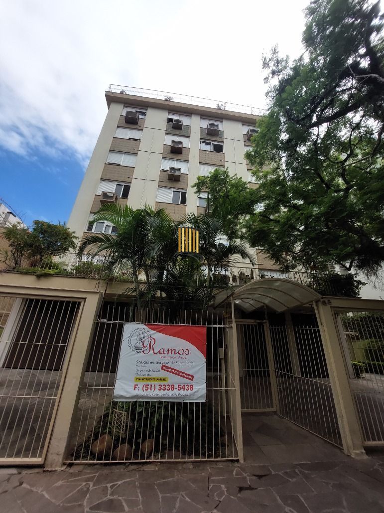 AMPLO APARTAMENTO 1 DORMITÓRIO COM VAGA COBERTA