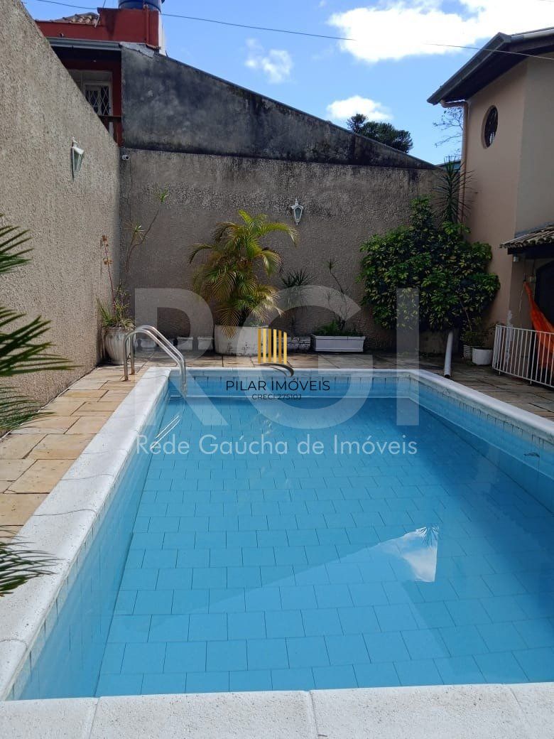 Casa para Venda - 750m², 6 dormitórios, sendo 3 suites, 4 vagas - Partenon