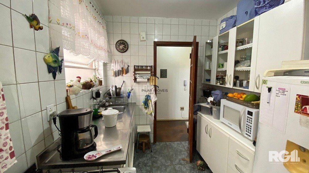 Apartamento à venda no Menino Deus, com 3 quartos (sendo 1 suíte), 3 banheiros, 1 vaga de garagem.- Cód. RP390226