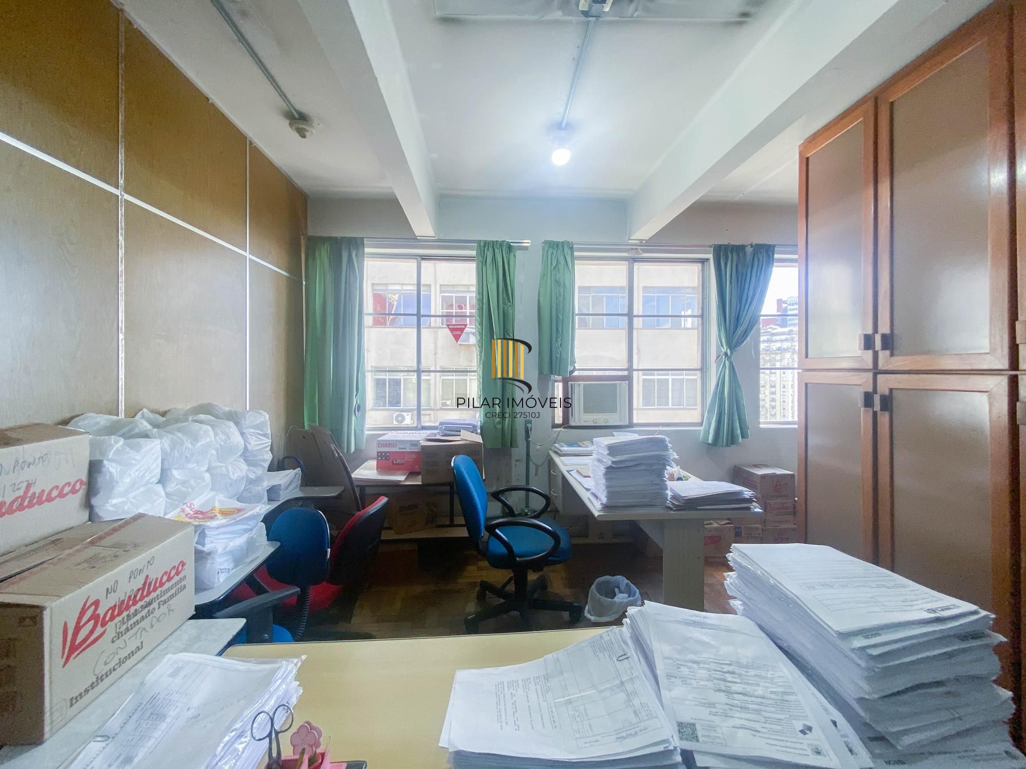 Sala Comercial Vista para o Guaíba, 2 Ambientes e Banheiro - Galeria do Rosário