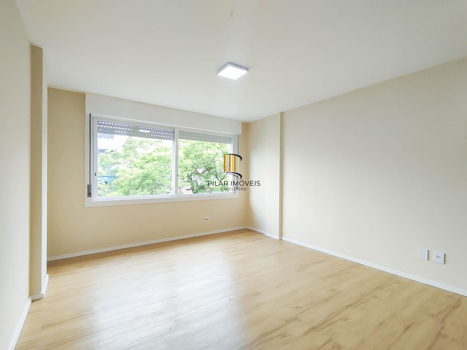 Apartamento Reformado na Rua da República – Ótima Vista e Iluminação Natural