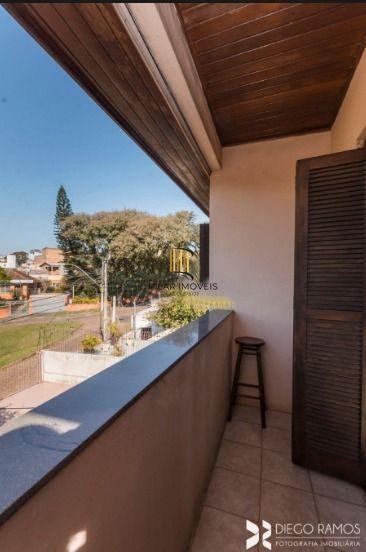 Casa para Venda - 190m², 4 dormitórios, sendo 1 suites, 2 vagas - Partenon