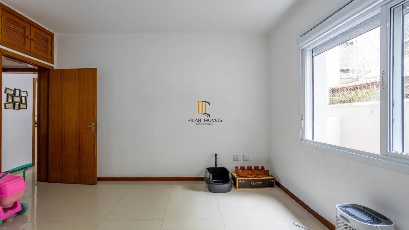 Apartamento de 2 dormitórios no centro histórico de Poa