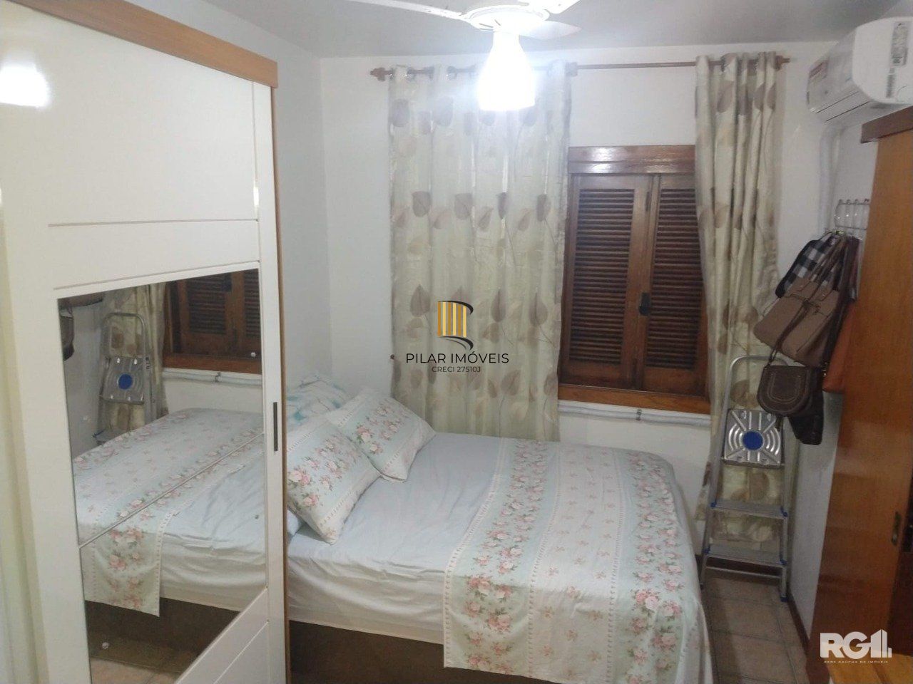 Apartamento de 1 dormitório com vaga de garagem escriturada na Rua Lopo Gonçalves.