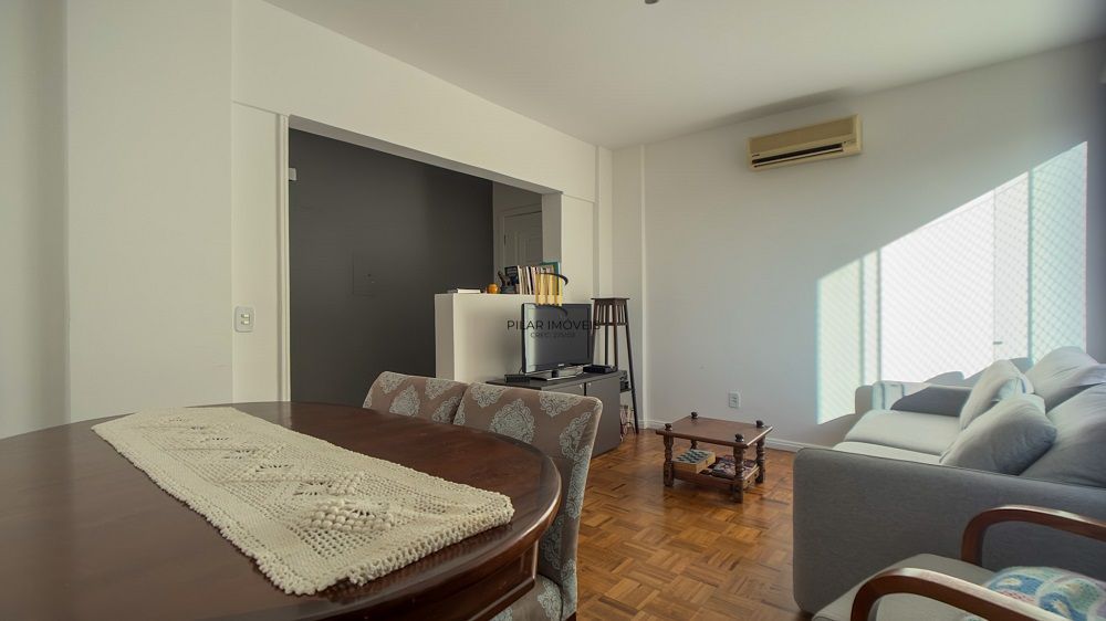 Apartamento 02 Dormitórios com Garagem