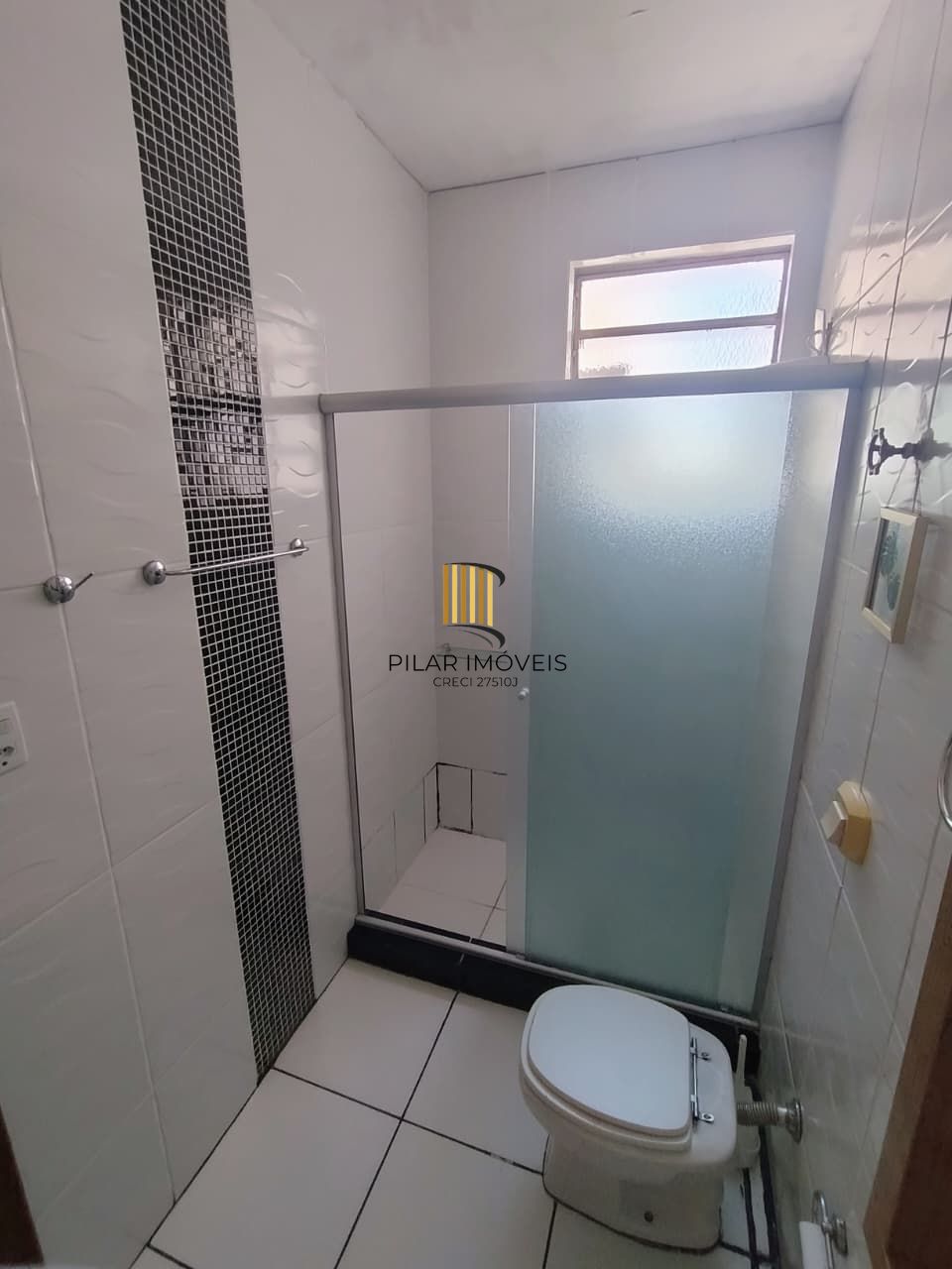 Ótimo apartamento desocupado de frente para a Redenção- Cidade Baixa