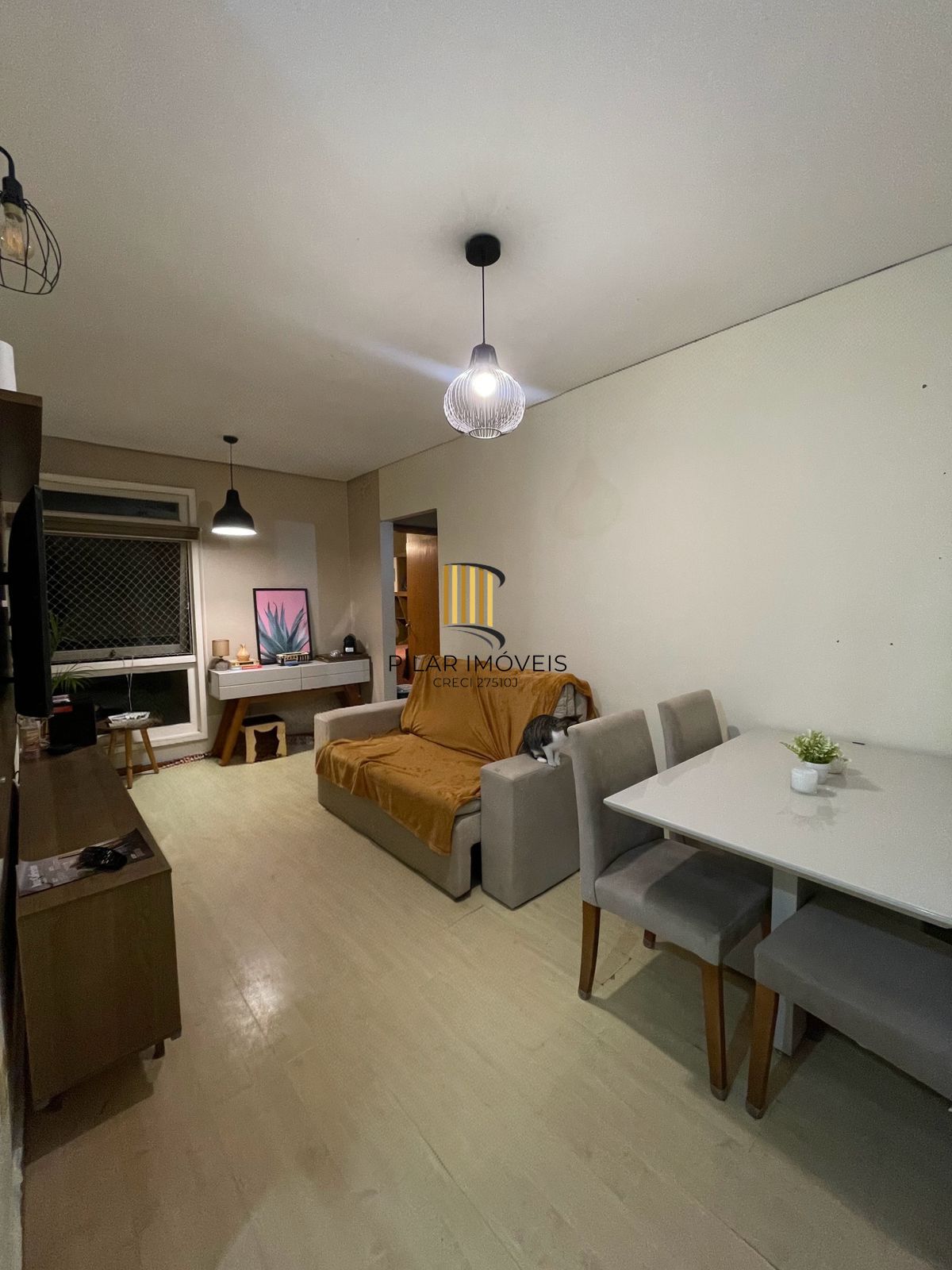 APARTAMENTO COM UMA VAGA DE GARAGEM - NA LUIZ AFONSO