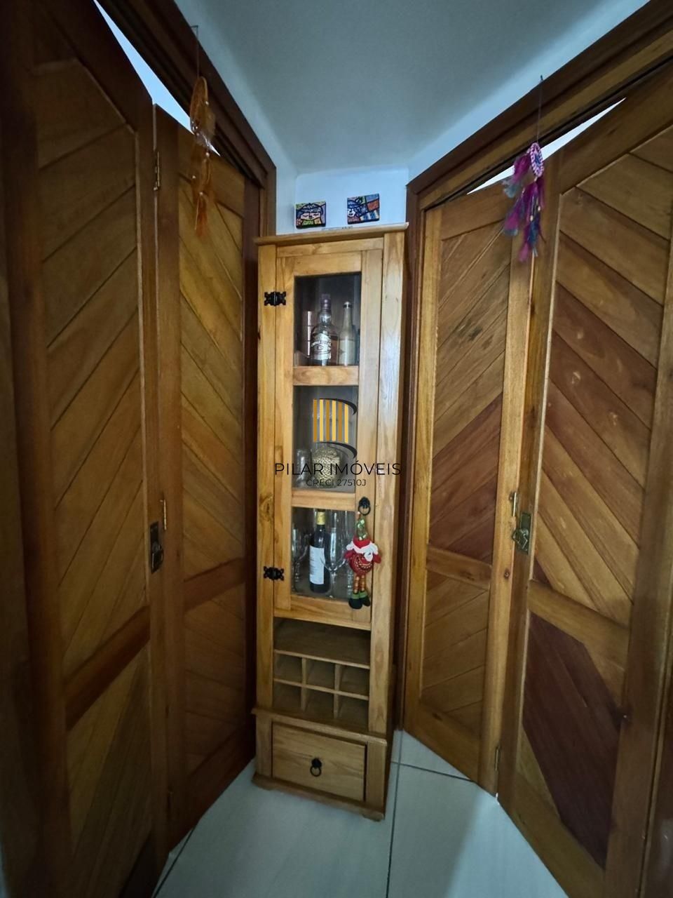 Apartamento de 2 dormitórios à venda no Centro Histórico de Porto Alegre – Amplo, ensolarado e bem localizado