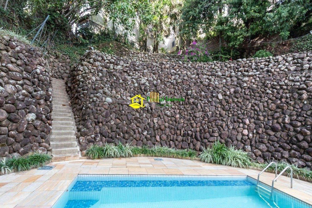 Cobertura para Venda - 306.94m², 3 dormitórios, sendo 2 suites, 2 vagas - Menino