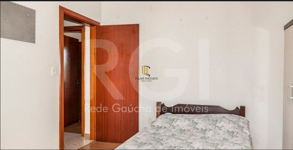Casa para Venda - 287m², 4 dormitórios, sendo 1 suites, 4 vagas - Partenon