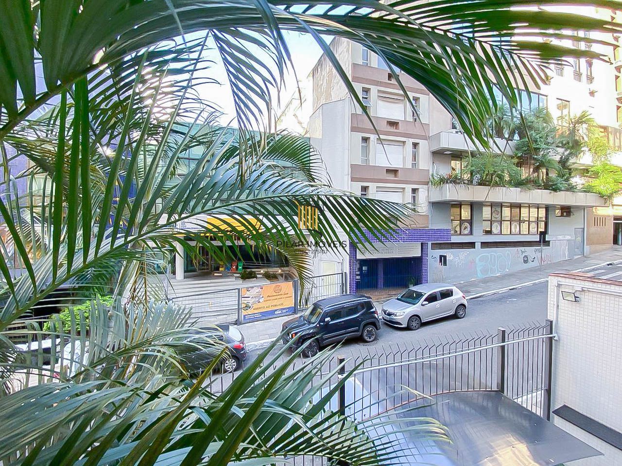 Apartamento amplo de 3 dormitórios, ensolarado, com portaria 24h próximo à UFRGS