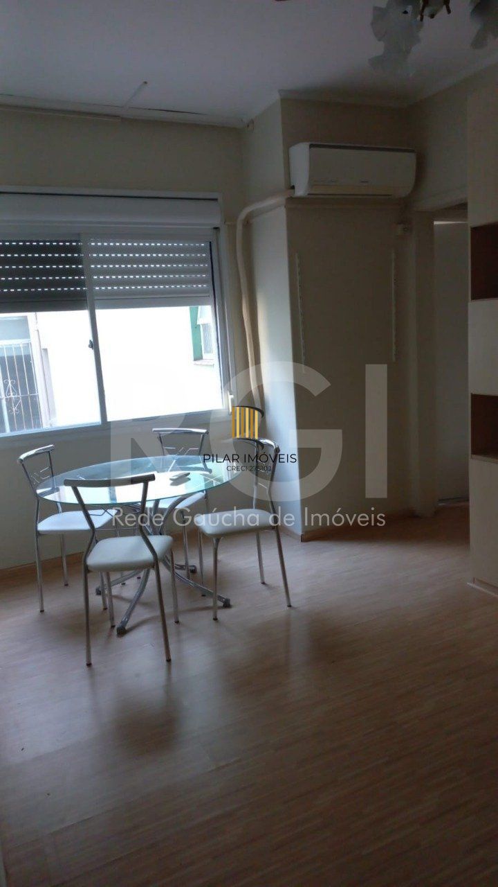 Apartamento 2 quartos, 2 vagas garagem, semi-mobilado na Praia de Belas!