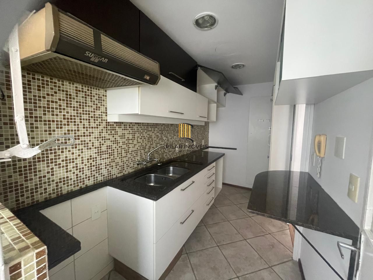 Oportunidade imperdível! Apartamento desocupado à venda no coração do bairro Cidade Baixa