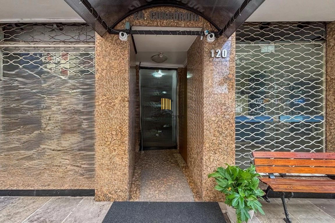 Apartamento JK à venda na Cidade Baixa.