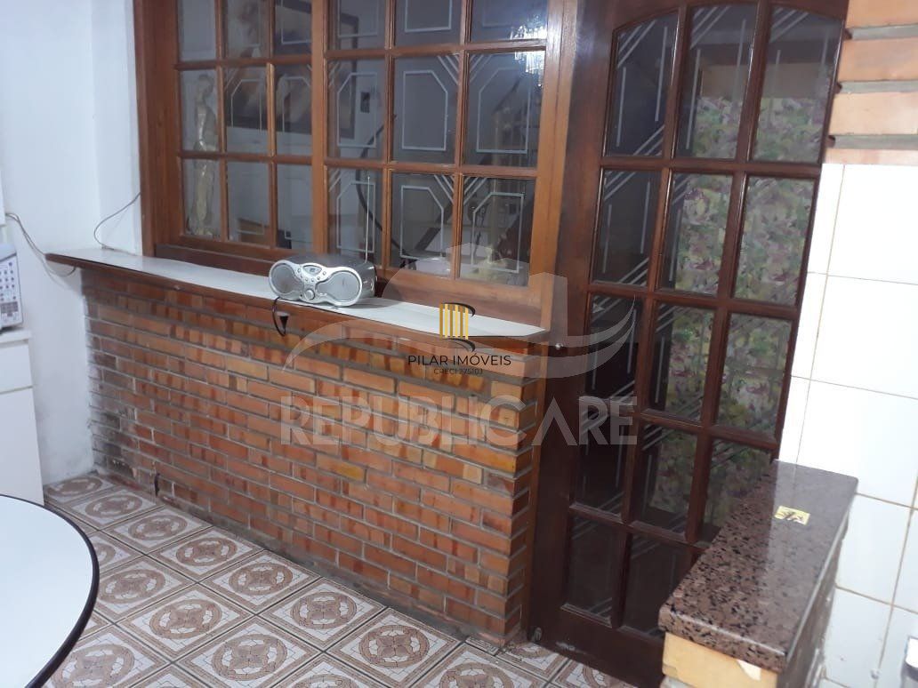 CASA 3 DORMITORIOS NA ASSIS BRASIL