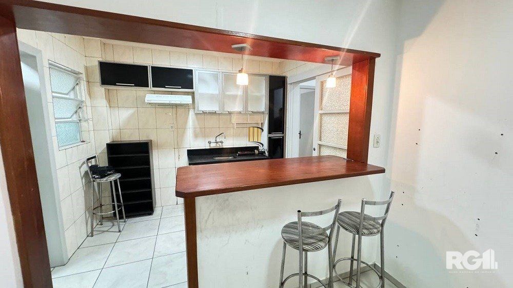 APARTAMENTO DE 3 DORMITÓRIOS COM VAGA DE GARAGEM NO CENTRO HISTÓRICO.