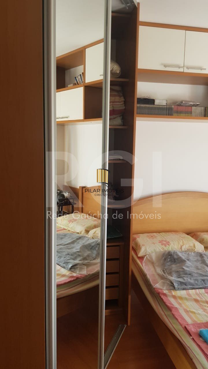 Apartamento desocupado, 2 quartos, andar alto, garagem  na Cidade Baixa.