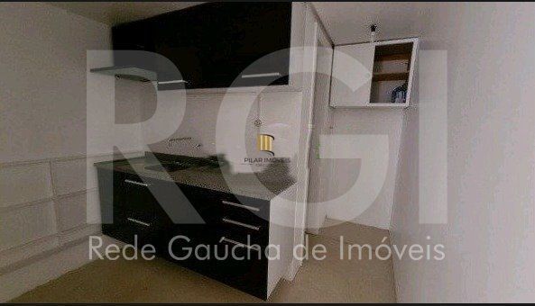 Loja para Venda - 180m², 0 dormitórios, 1 vaga - Menino Deus