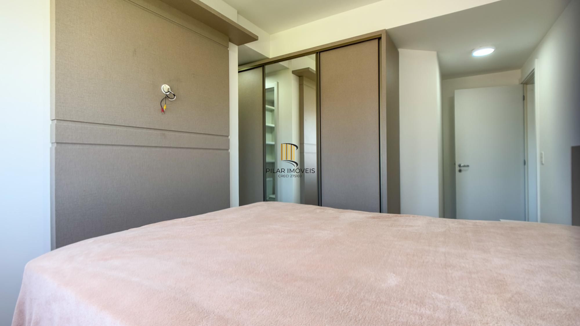 Excelente apartamento 2 dormitorios  semi mobiliado localizado na cidade baixa