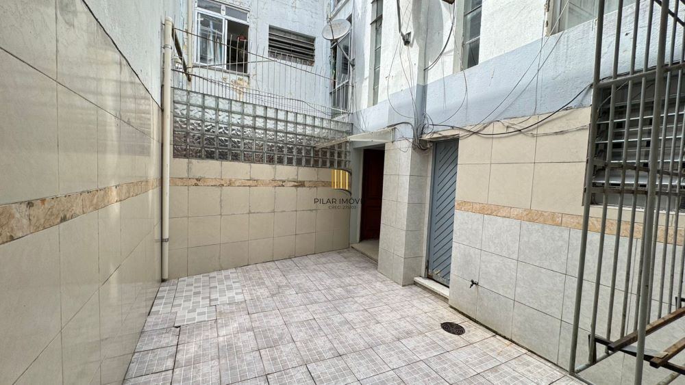 Apartamento 2 dormitórios no bairro Azenha