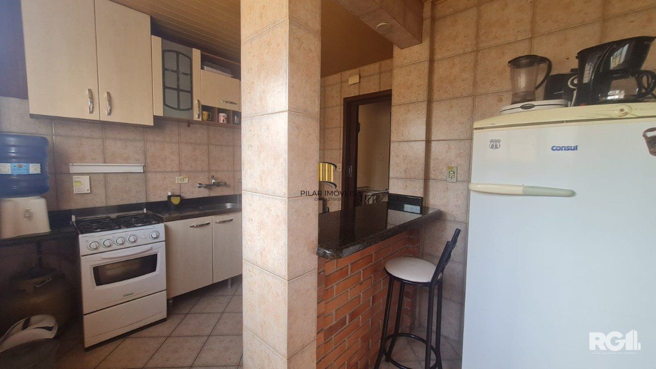 Apartamento de 2 dormitórios, mobiliado.