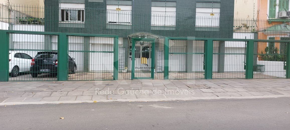 Apartamento com 3 quartos, 2 banheiros, desocupado e 1 vaga!