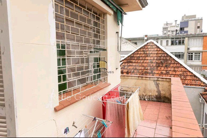 Casa para Venda - 210m², 4 quartos, sendo 1 suites, 4 vagas - Petrópolis