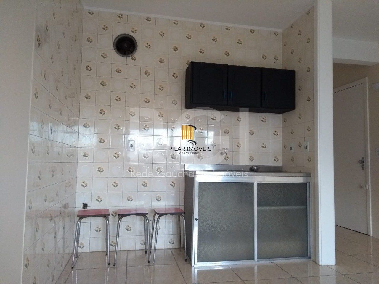 Apartamento JK  em andar alto no coração da Cidade Baixa