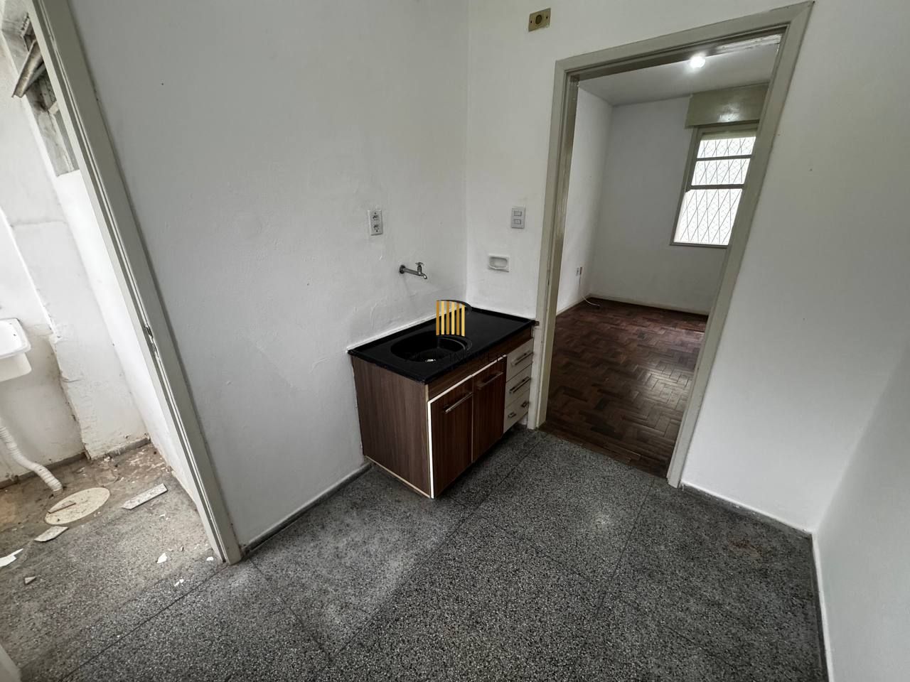 Apartamento de 2 Dormitórios de frente - Cristal Porto Alegre