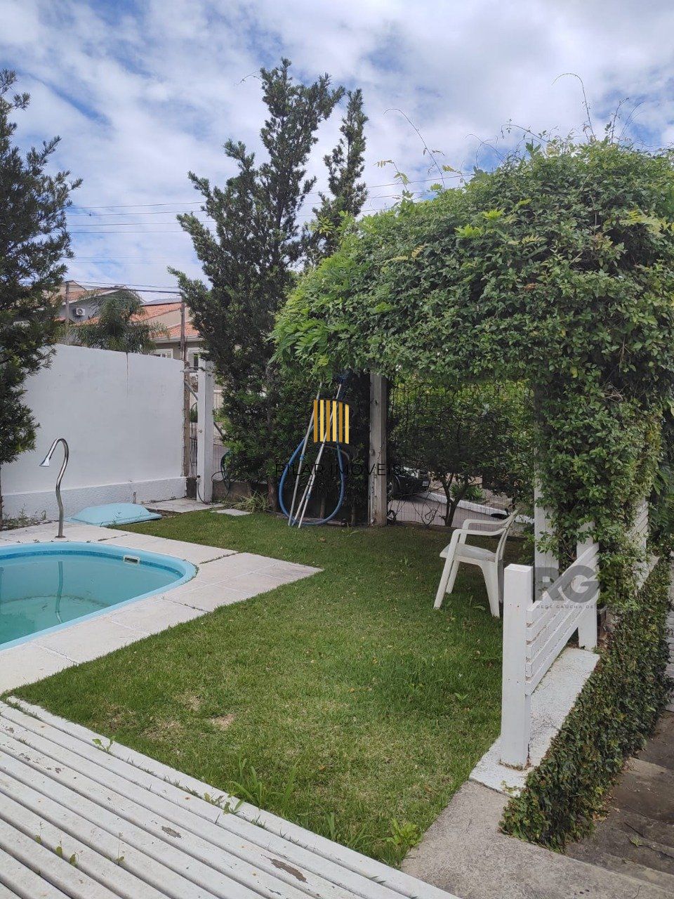 Sobrado 3 dormitórios à venda Lomba do Pinheiro Porto Alegre/RS