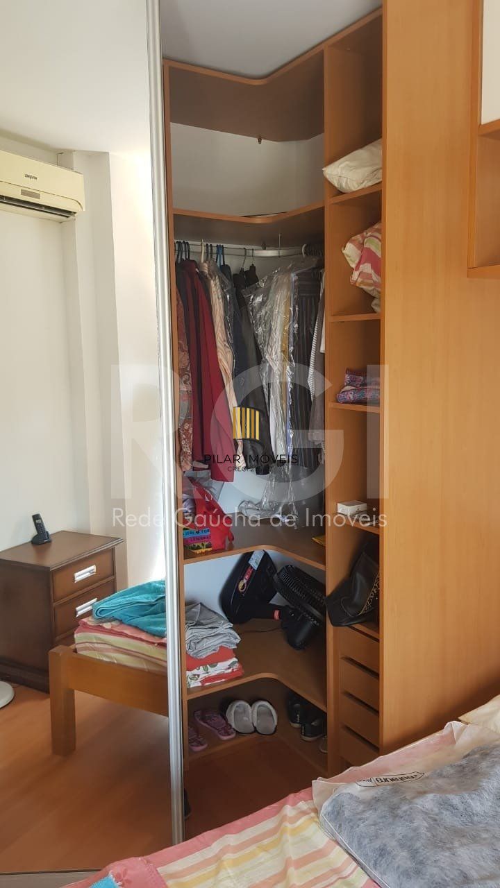 Apartamento desocupado, 2 quartos, andar alto, garagem  na Cidade Baixa.