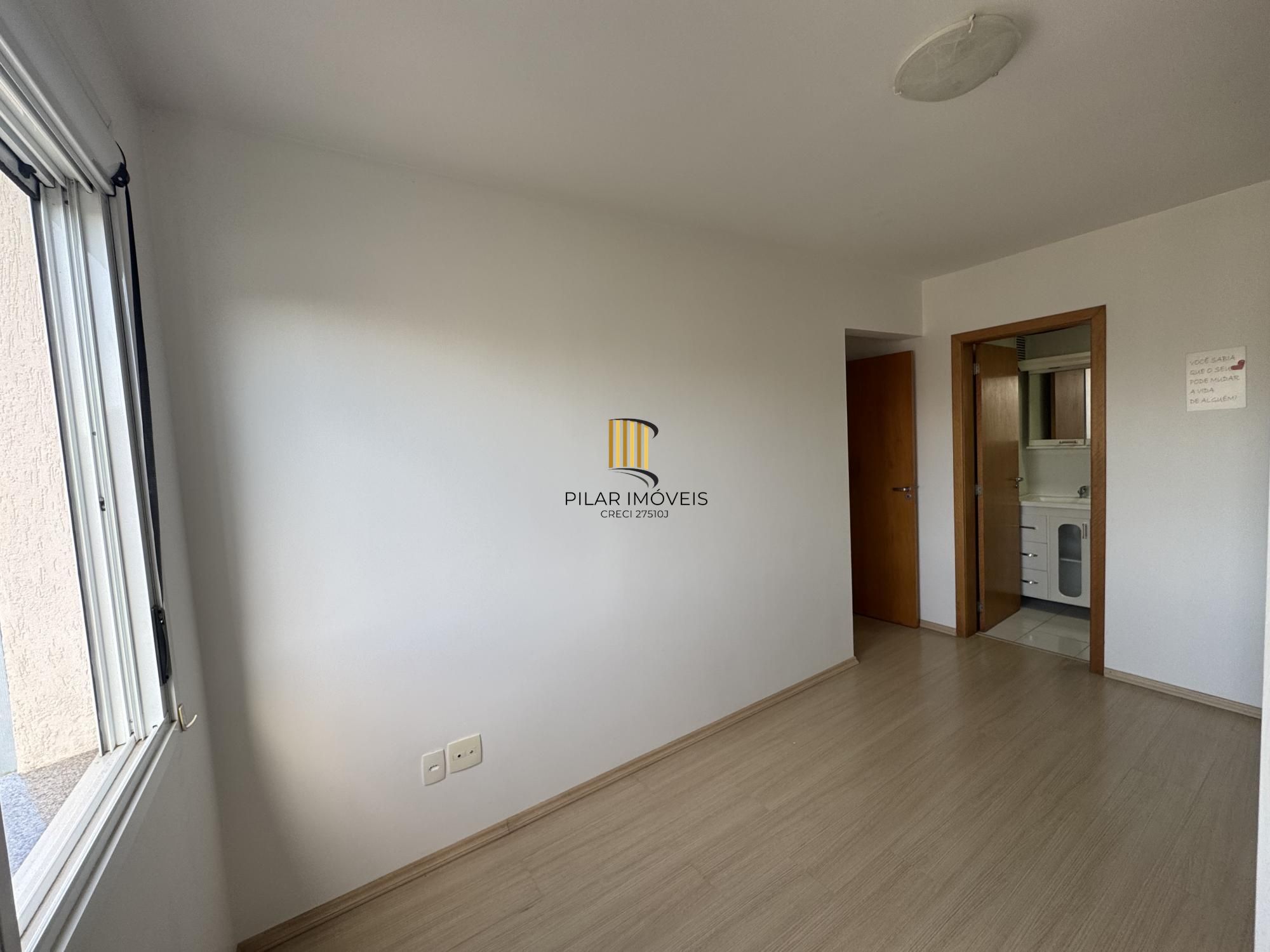Apartamento em andar alto, posição solar norte/nascente, com excelente iluminação e ventilação natural.