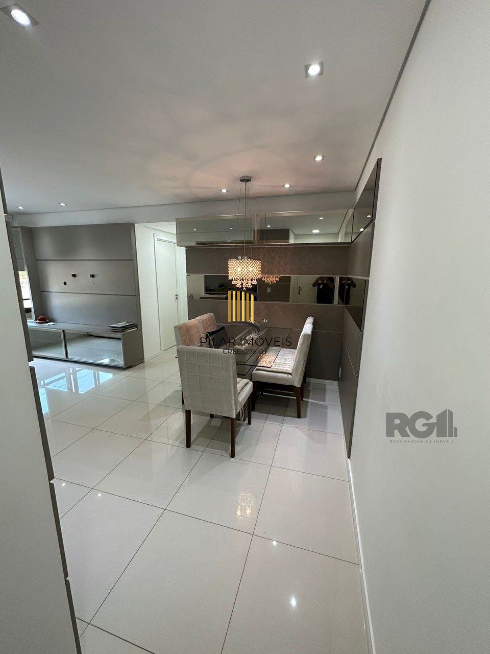 Apartamento 2 dormitórios à venda Camaquã Porto Alegre/RS