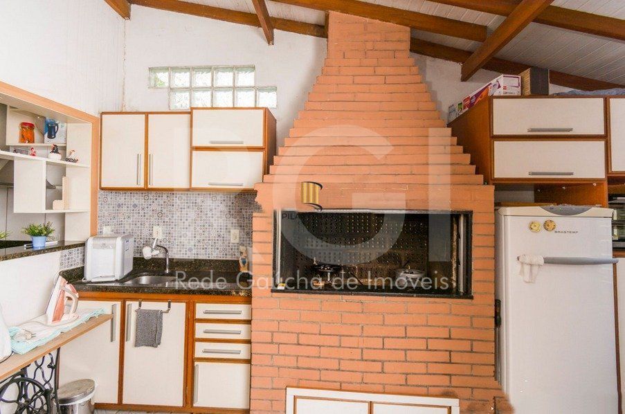 Casa 3 dormitórios à venda Menino Deus Porto Alegre/RS