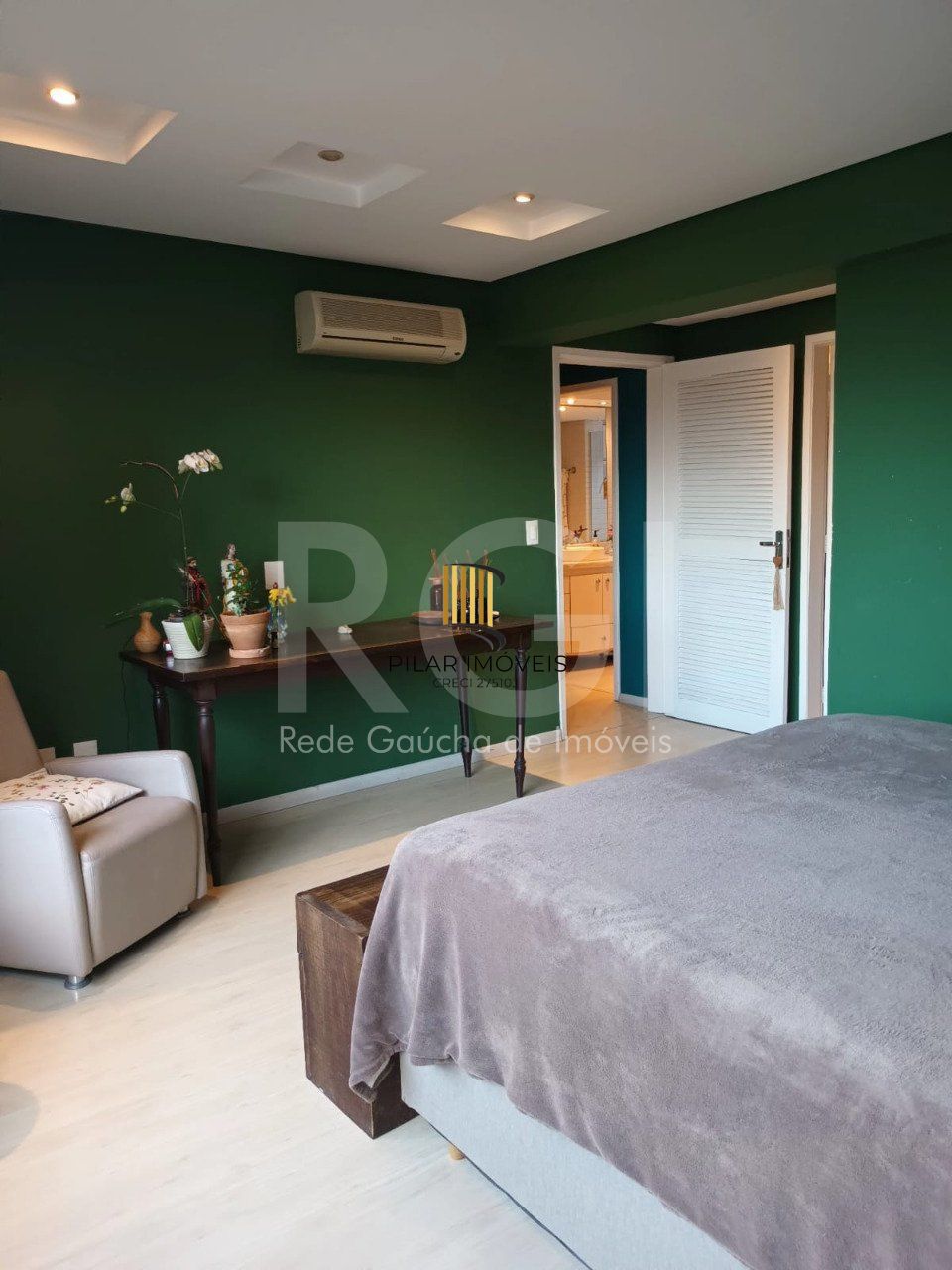 Apartamento  2 quartos, suite, , sacada,   2 quartos,  churrasqueira, semi mobil