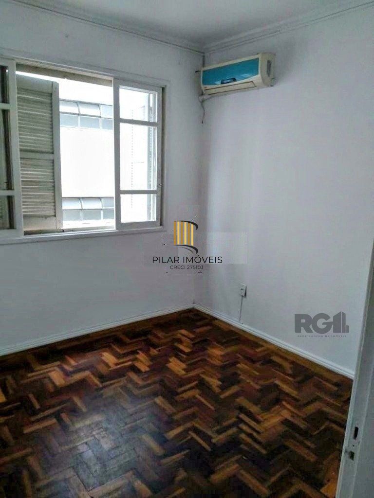 Apartamento 2 dormitórios de frente, dependência completa, no bairro Bom Fim -po