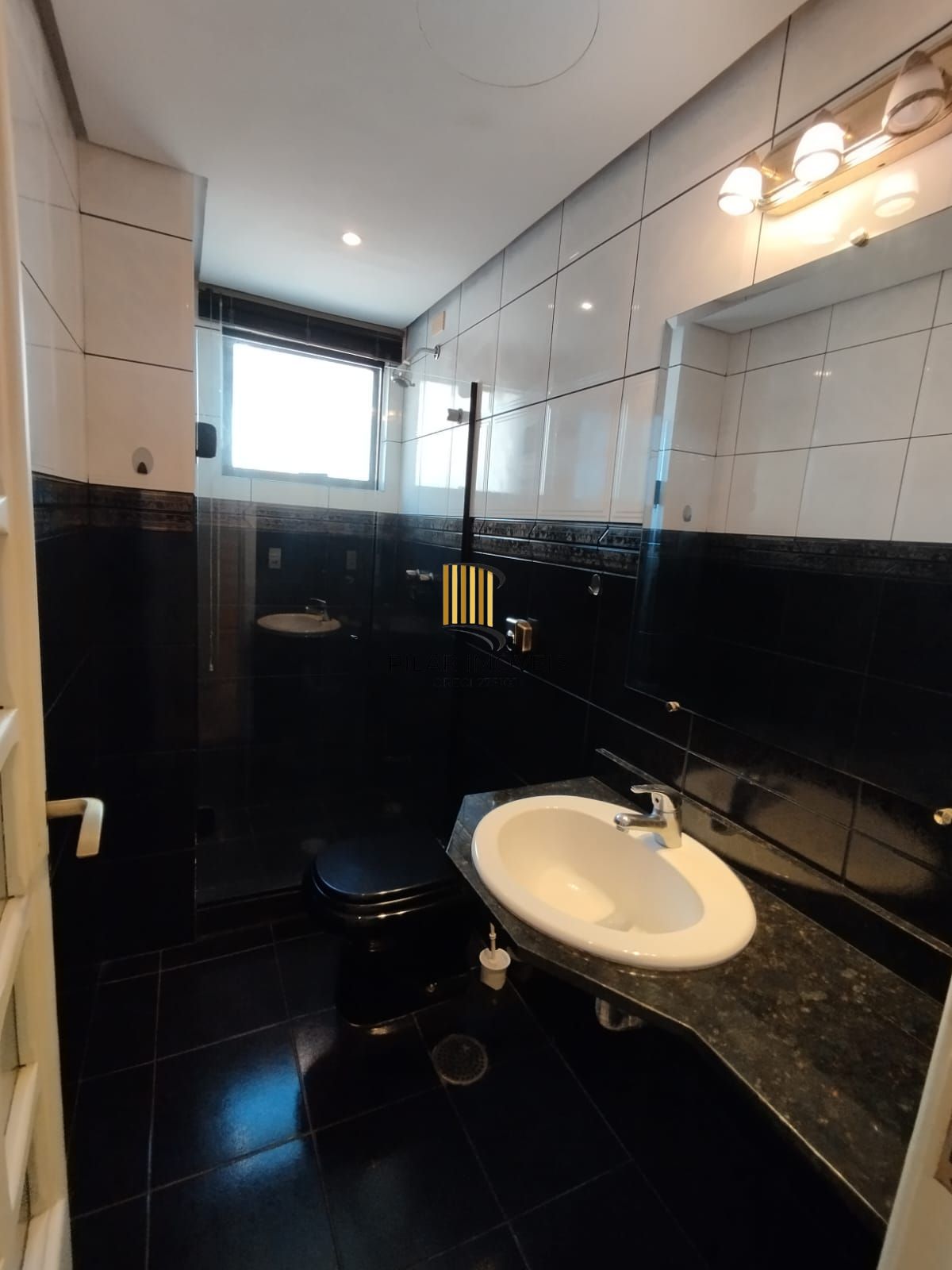 Apartamento à venda na José do Patrocínio – 2 dormitórios com suíte, vaga e lazer completo!