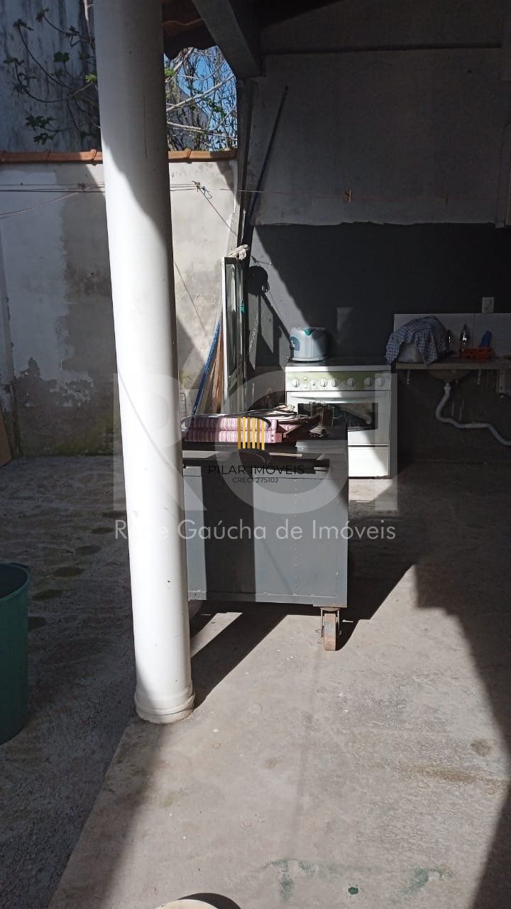 Casa para Venda - 90m², 3 dormitórios, 4 vagas - Maria Regina