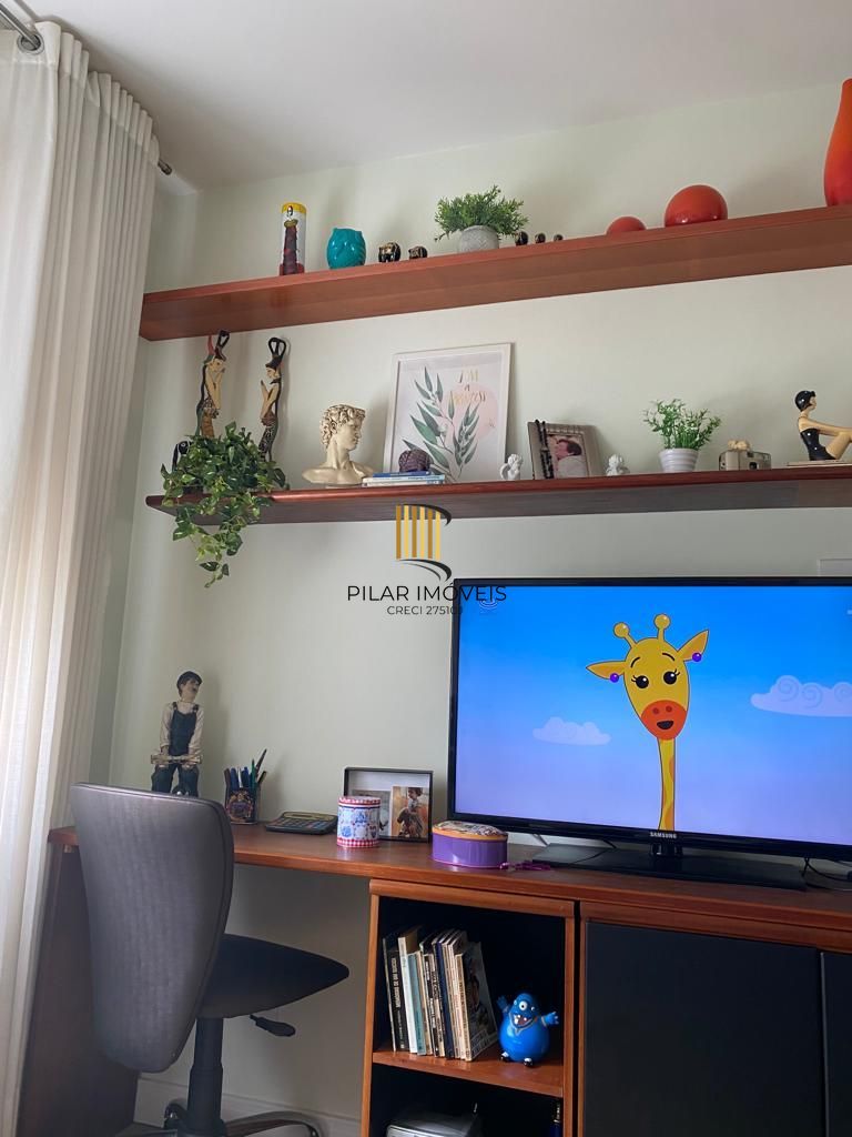 **Apartamento Semi  mobiliado à Venda em Porto Alegre, RS**
