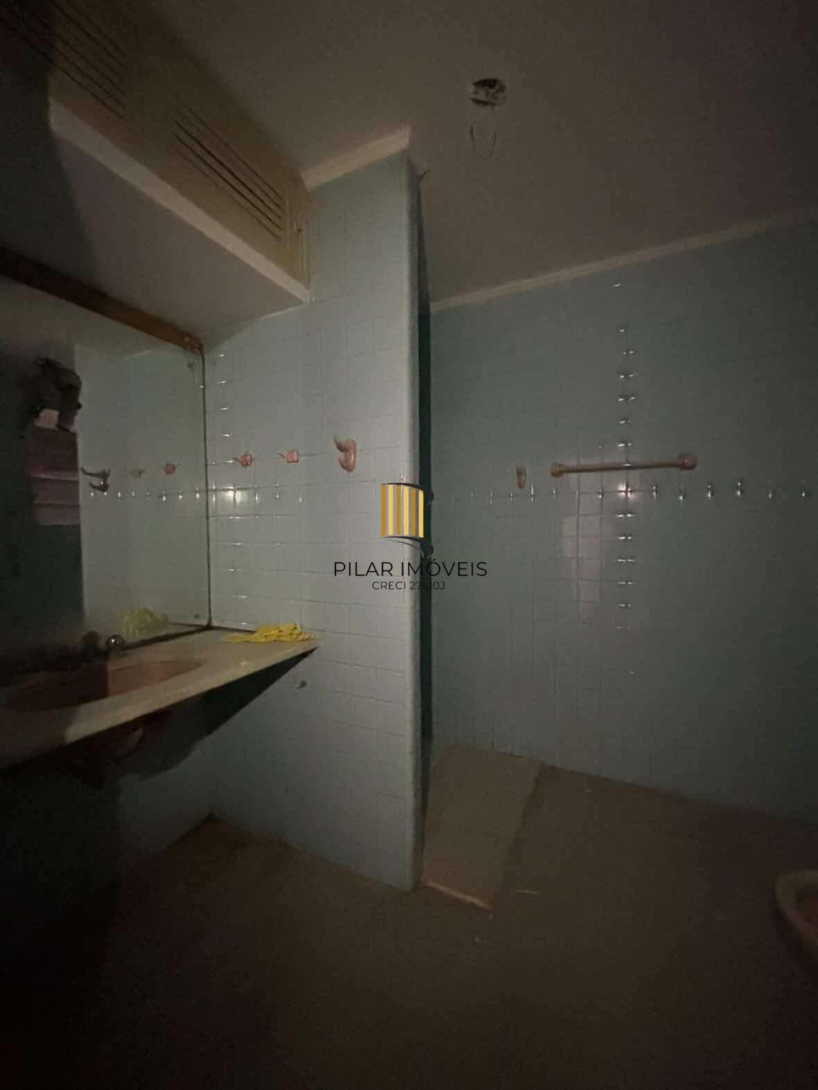 Apartamento 3 dormtórios de frente  bairro Bom Fim- Porto Alegre