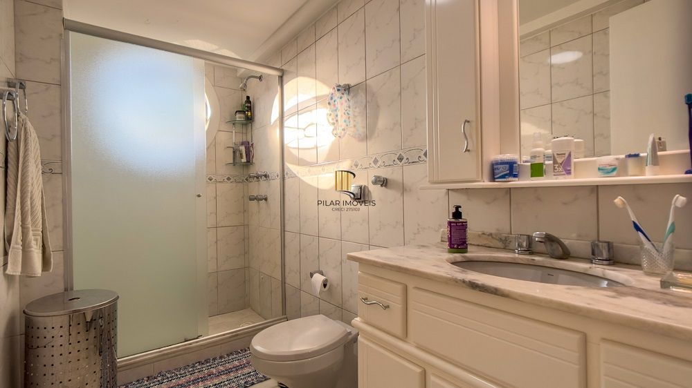 Apartamento 02 Dormitórios com Garagem