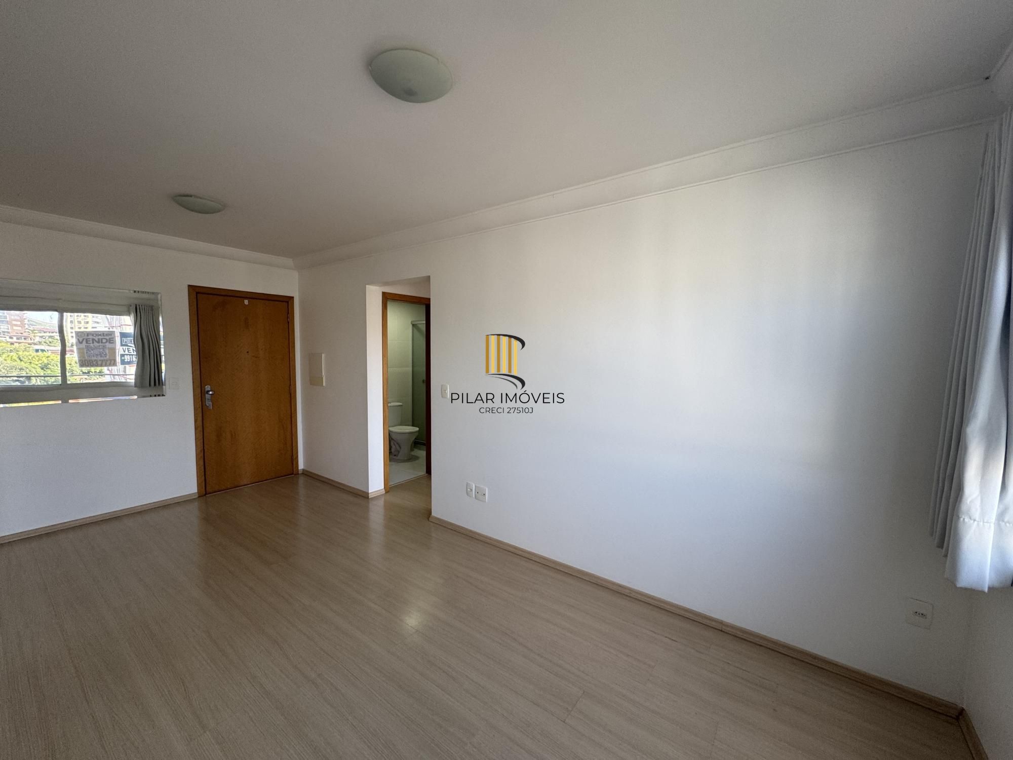 Apartamento em andar alto, posição solar norte/nascente, com excelente iluminação e ventilação natural.