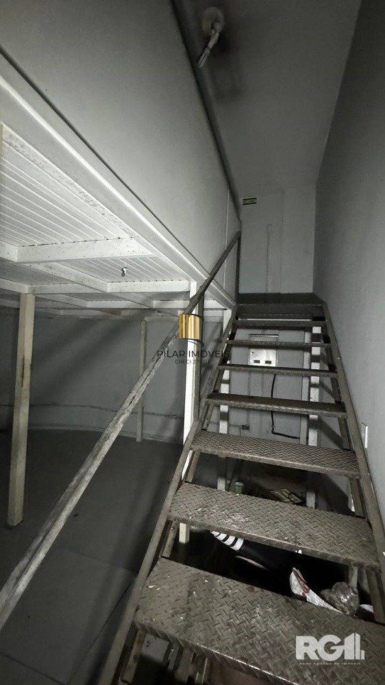 EXCELENTE OPORTUNIDADE LOJA NA AV. JOÃO PESSOA DE 135M² PRIVATIVOS. CÓD RP389908