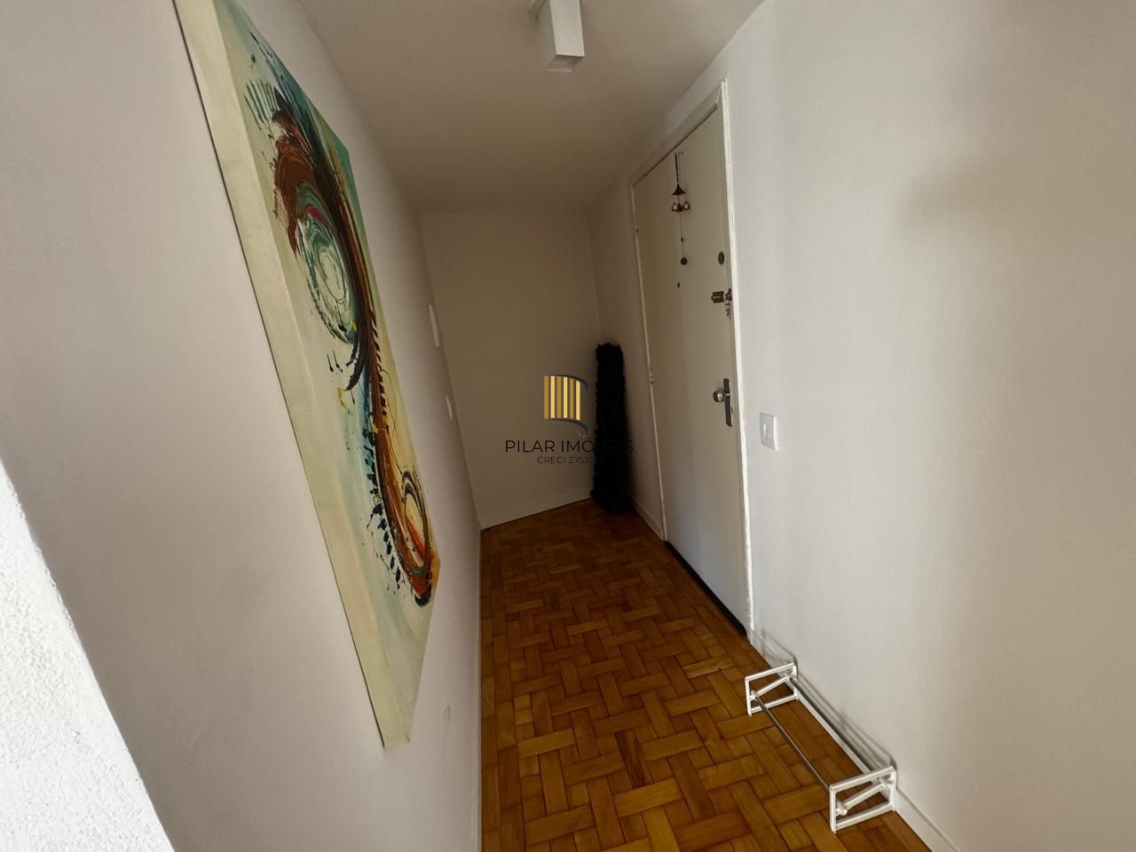Apartamento de 2 Dormitórios totalmente reformado com churrasqueira