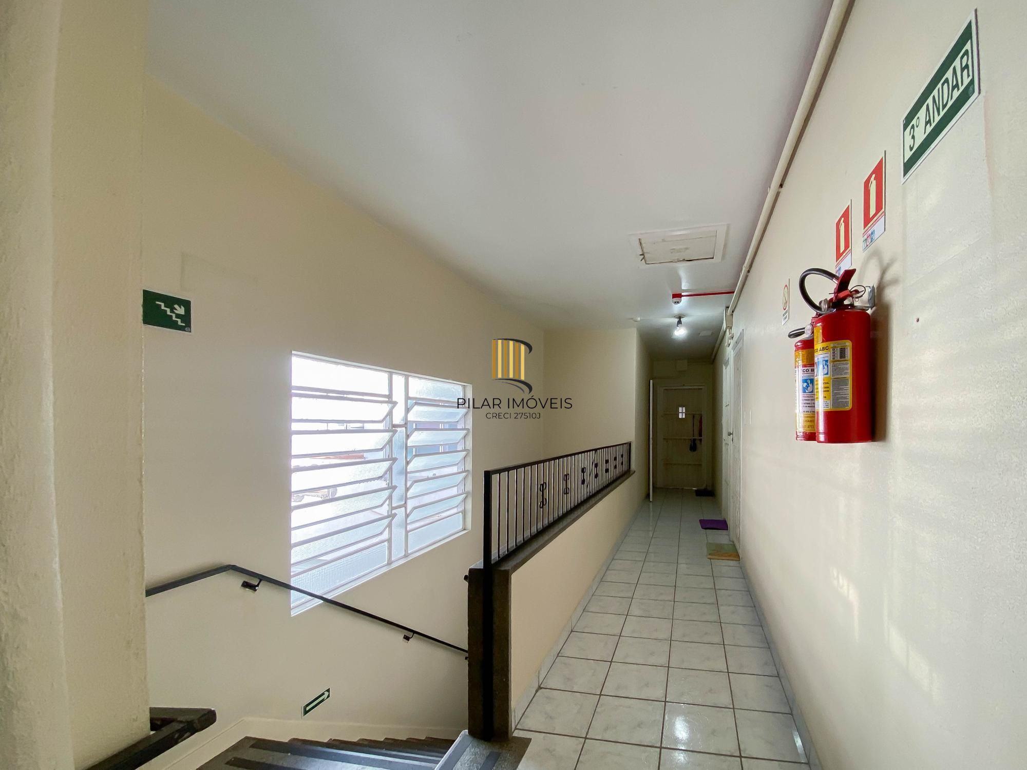 APARTAMENTO 2 DORMITÓRIOS - BAIRRO AZENHA