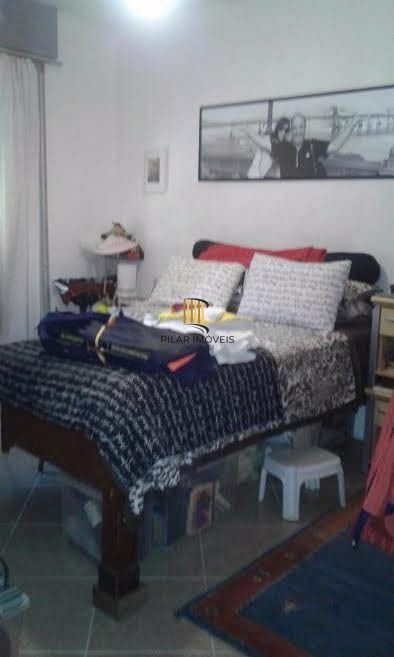 3 dormitórios com garagem no Menino Deus.