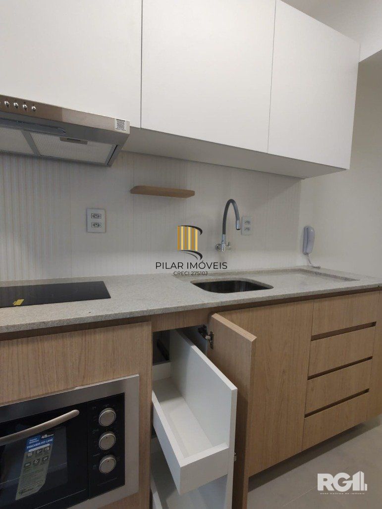 Apartamento de 1 dormitório, REFORMADO - Cód. RP342815