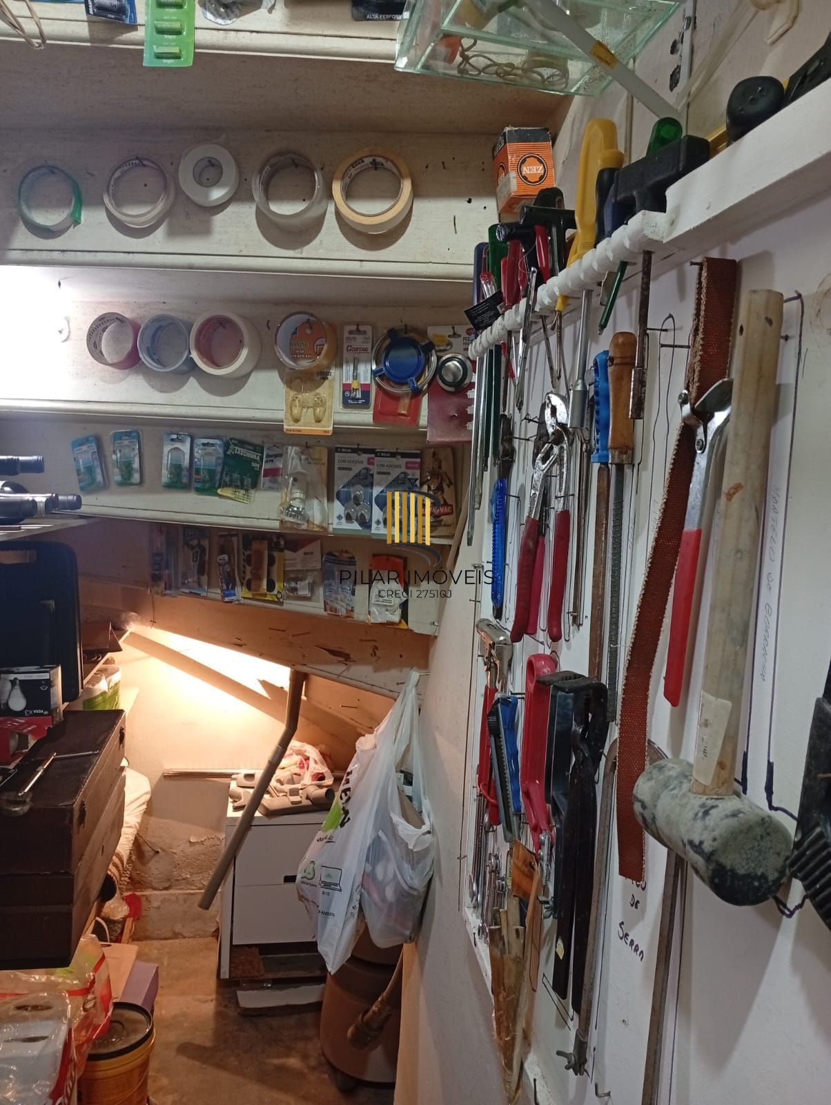 Casa com 5 quartos , 7 banheiros e pátio!