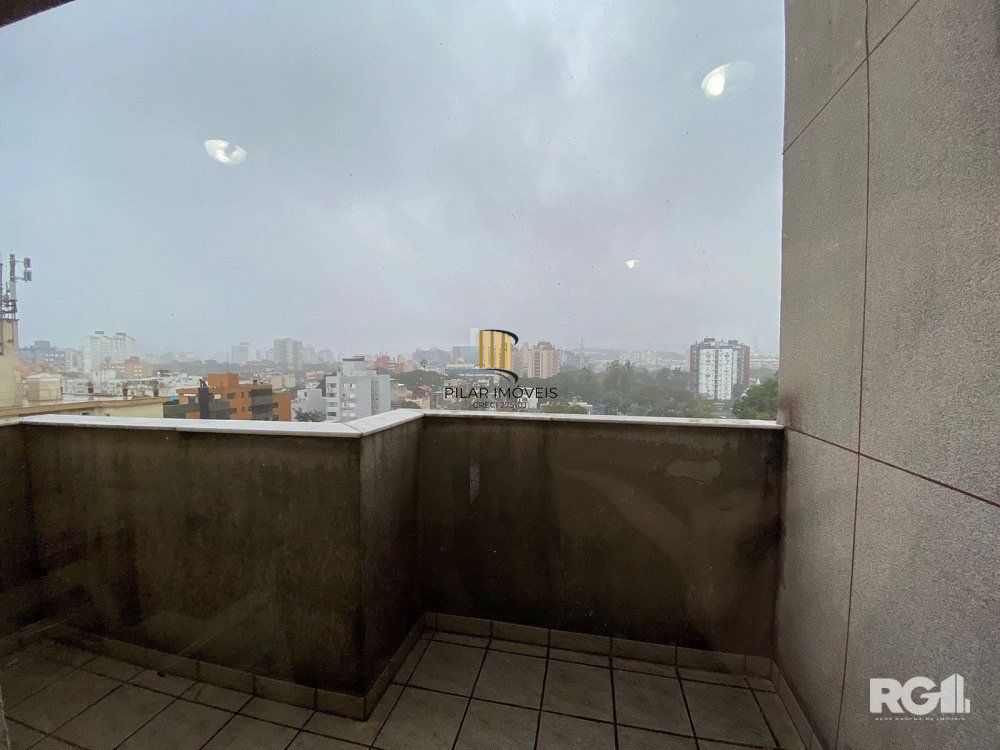 Apartamento 2 dormitórios com 2 vagas garagem na CIDADE BAIXA.